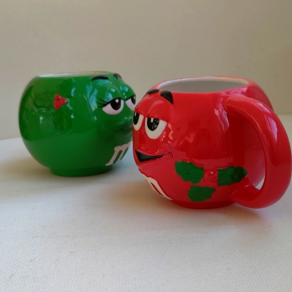 M&M's Red and Green Holiday Character Mug Set New Condition - Picture 9 of 9